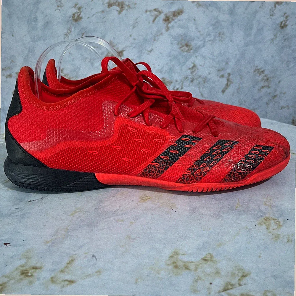 Adidas Predator Freak.3 Mens Size 11.5 Shoes Red Black Low Indoor Soccer Cleats
