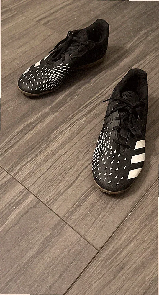 adidas Predator Freak 4 Sala Indoor Soccer Cleats Core Black FY1042 Men's 10.5