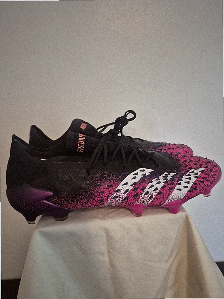Adidas Predator Freak Demonskin Size US 13 Soccer Cleats Pink Black