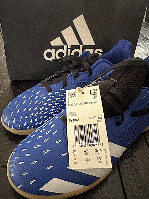 Adidas Predator Freak Sala Youth Sz 5 Indoor Soccer Cleats Shoe Blue White NEW
