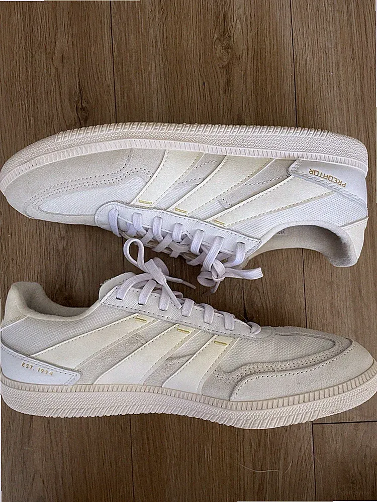 adidas Predator Freestyle Indoor Soccer Shoes