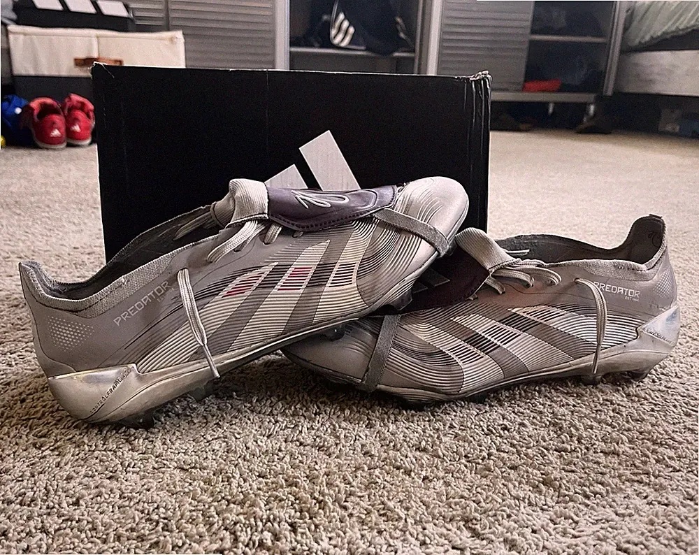 adidas Predator Jude Bellingham Silver soccer Cleats Men’s US size 11 (45)