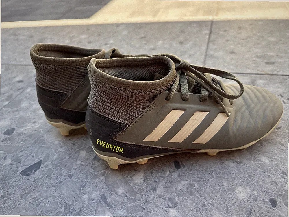 Adidas Predator Kid’s Soccer Cleats US Size 13.5