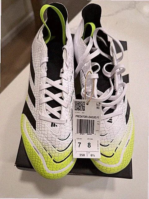 Adidas Predator League Fold-Over Tongue Firm/Multi-Ground Cleats Size: M 6.5