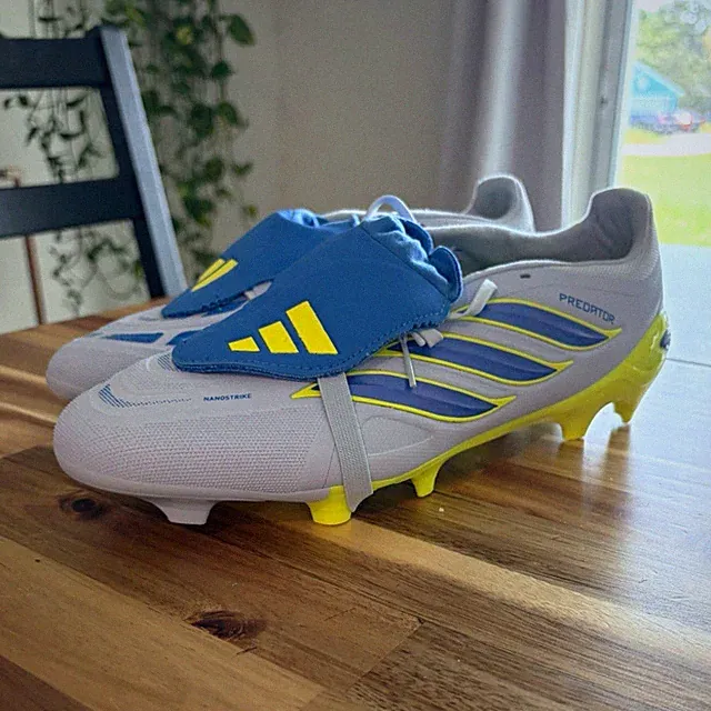 adidas Predator League FT Low Top Lightweight Soccer Cleats Lace/Strap White