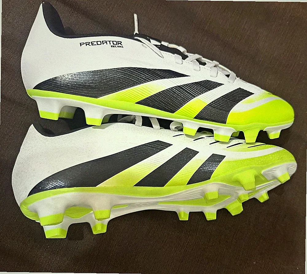 adidas Predator Men's Soccer Cleats Lace-Up Low Top White Black Green