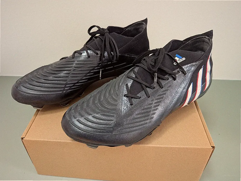 Adidas Predator Mens Soccer Cleats. Black w/ Red, White, and Blue Stripes. Sz 10