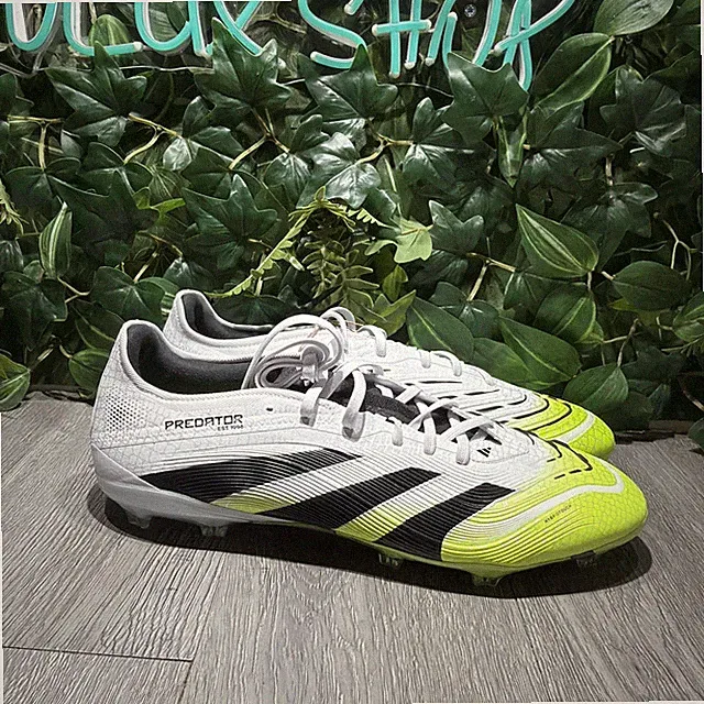 adidas Predator Pro Firm Ground Soccer Cleats Mens White Sneakers Athletic Sz 13
