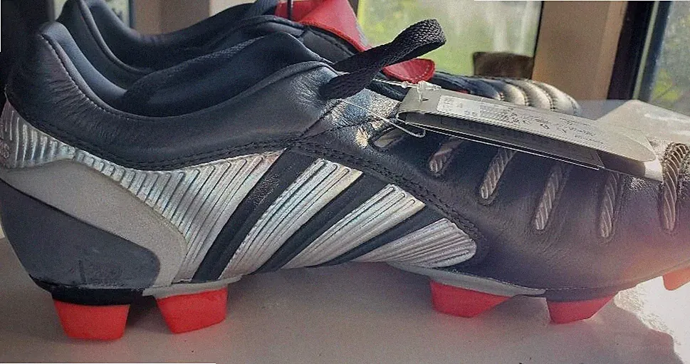 ADIDAS- PREDATOR PULSE- PRO TRX FG US 9, FOOTBALL SOCCER CLEATS-Vintage