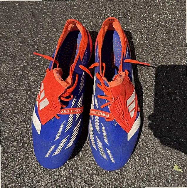 Adidas Predator Size 10 Men’s soccer cleat