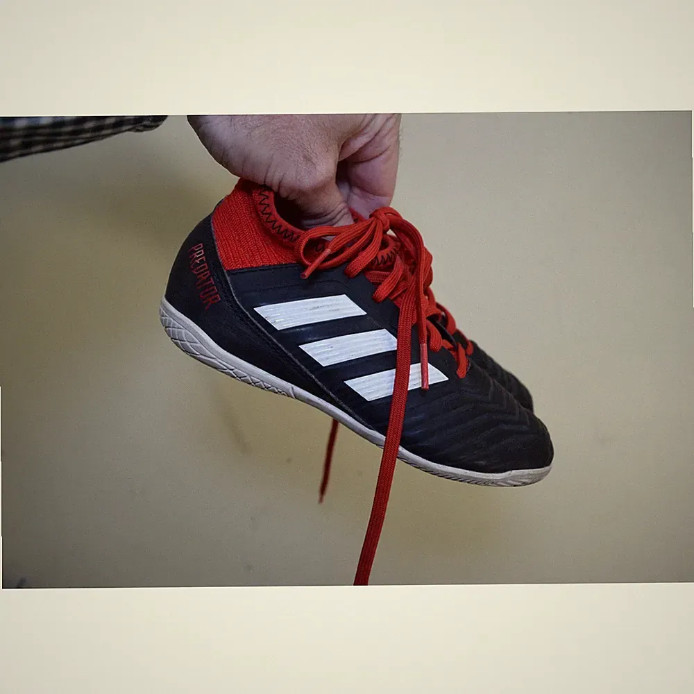 Adidas Predator Tango 18.3 Indoor Artificial Turf Soccer Shoes Cleats BOYS 13K