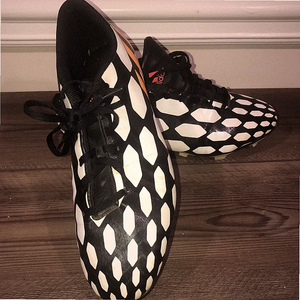 Adidas Predito 14 Men’s soccer cleats size 11￼