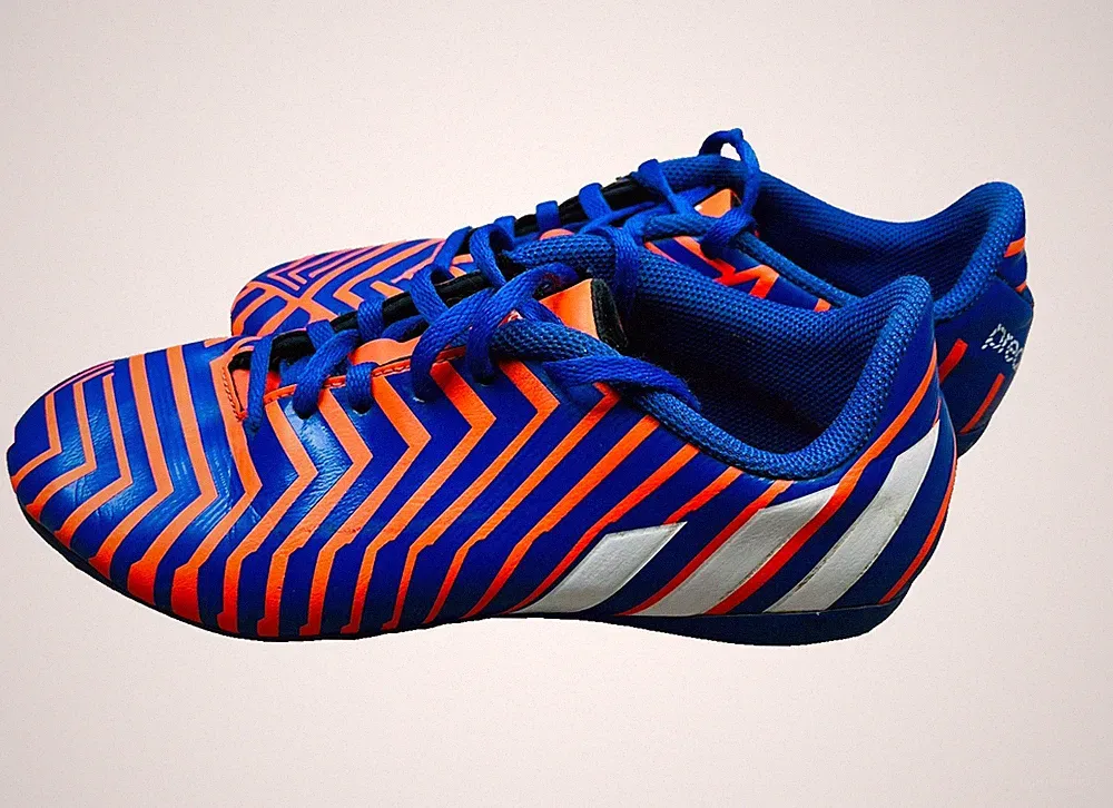 Adidas PREDITO Kids soccer cleats blue orange size 4Y in good condition
