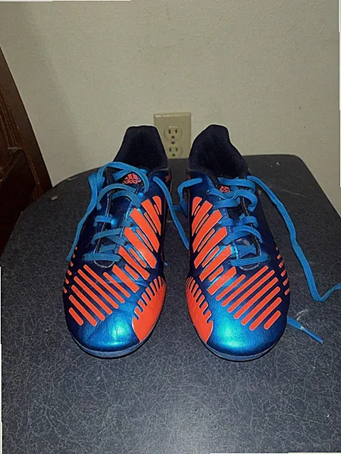Adidas Predito LZ soccer cleats in a metallic blue and bright orange Size 4