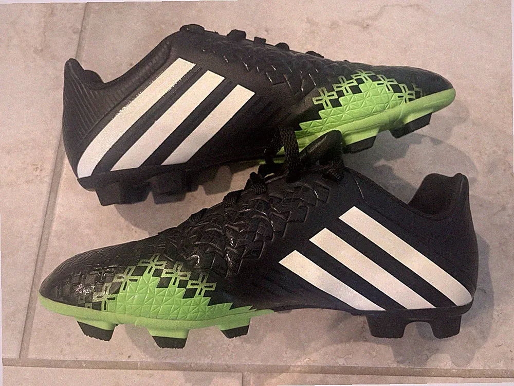 Adidas Predito Men’s Soccer Cleats. Size 7 Green/Black