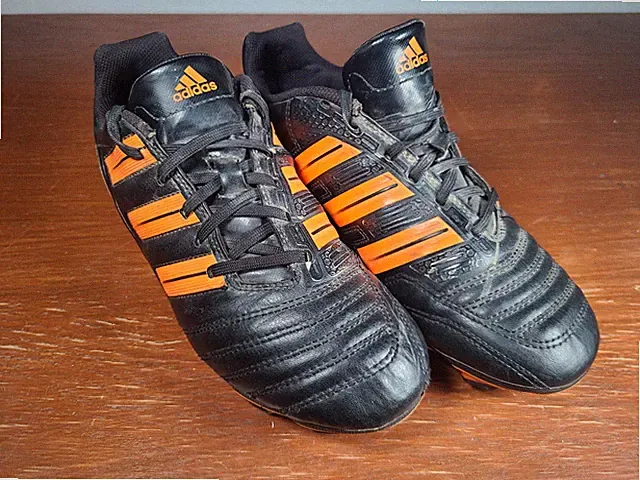 Adidas Predito TRX FG V23631 Soccer Traction Firm Ground Cleats Youth Size 5.5