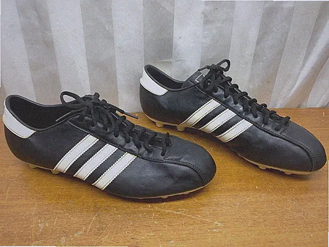 Adidas Rare Vintage 80/90's Men's Soccer Cleats USA Made Size 9.5 Fifa Approved