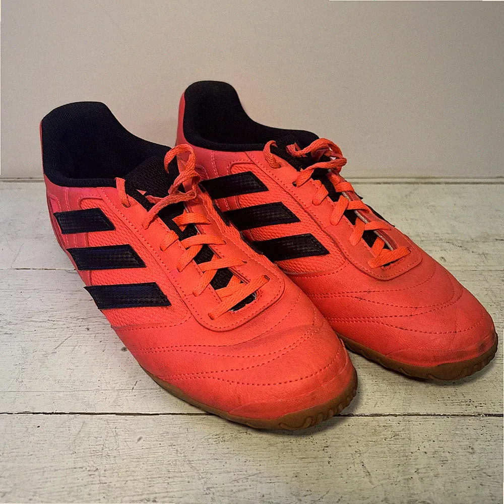 Adidas Sala Indoor Soccer Futsal Turf Shoes Pink. Used Good Mens 10.5