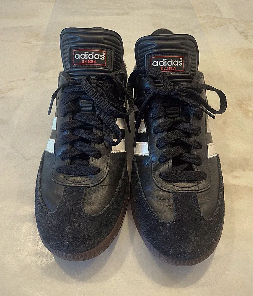 Adidas Samba Men's/Women’s Indoor Soccer Cleats, Black with white stripes size 7