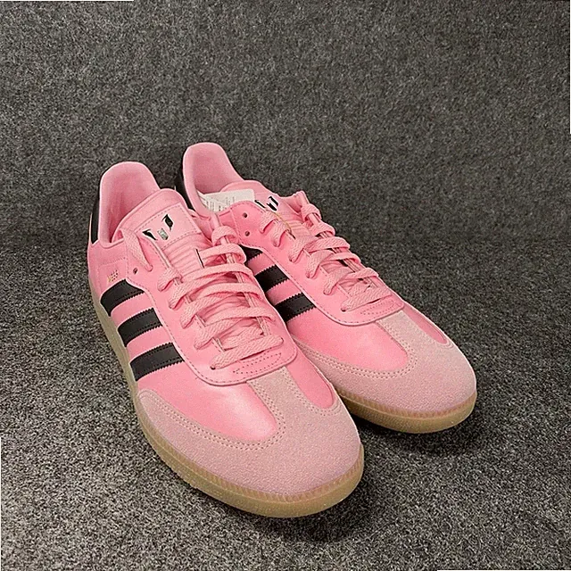 ADIDAS Samba Messi Indoor Soccer Shoes Men's Size 11.5 Pink/Black/Gum