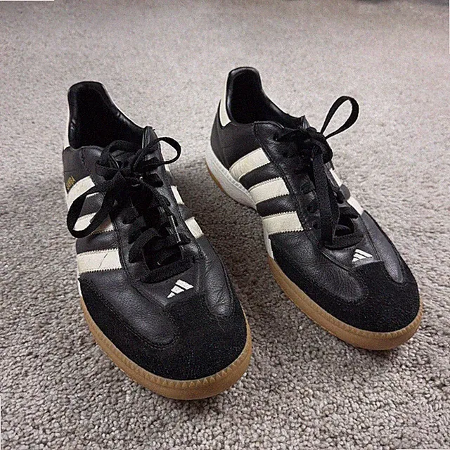 Adidas Samba Shoes Mens 11 Black Leather Indoor Soccer Sneakers Gum Sole Casual