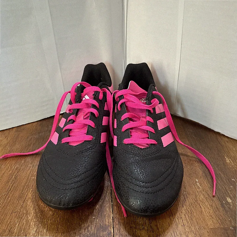 Adidas SGC 753002 Black Pink Soccer Cleats Shoes size 6 unisex Team Sports