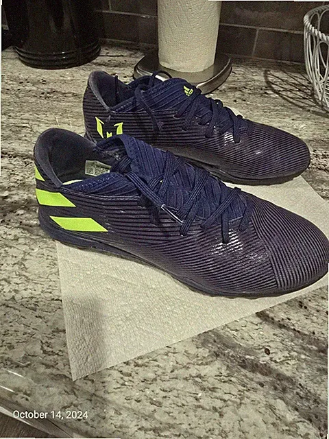 Adidas Size 7 Blue Soccer Cleats