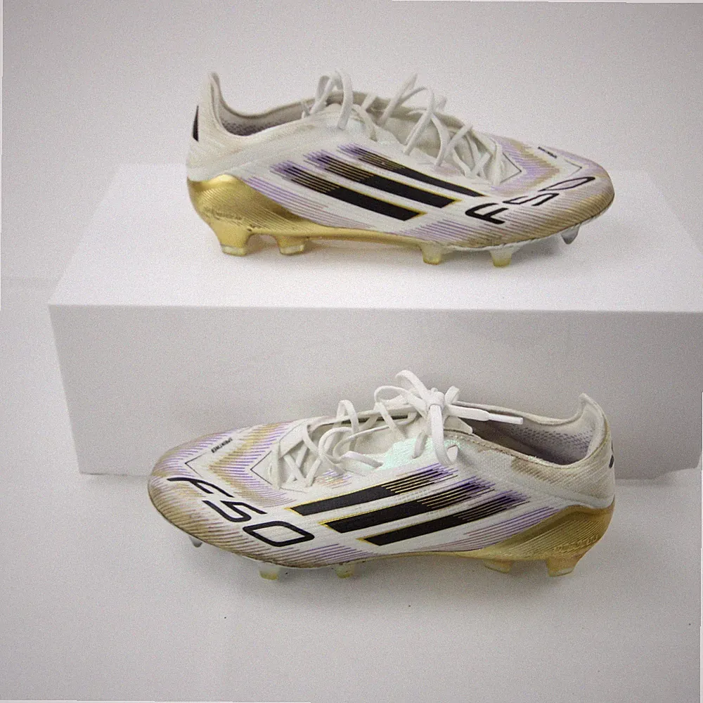 adidas Soccer Cleat Men's White Used 7.5
