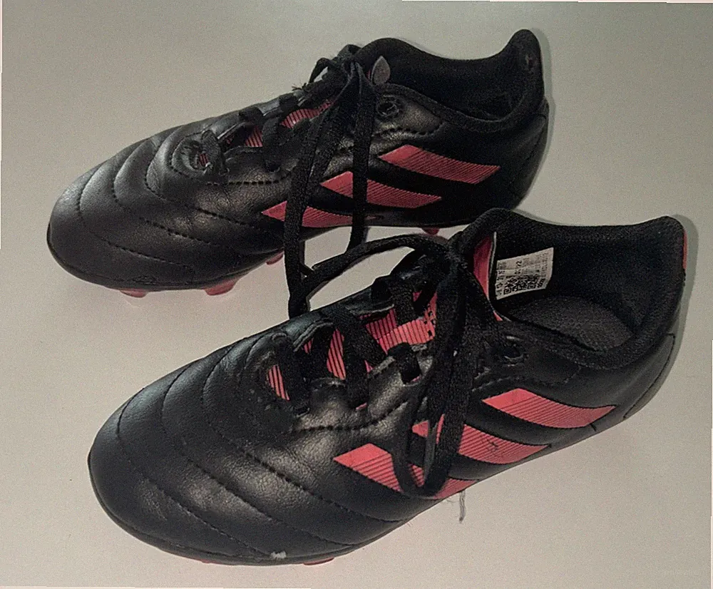 girls soccer cleats size 13.5