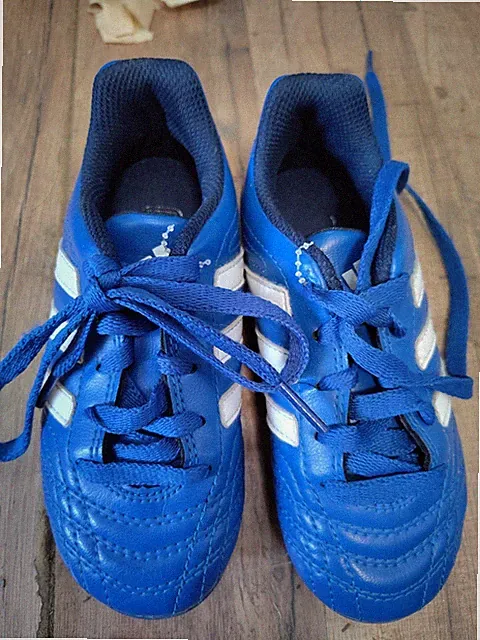 Adidas Soccer Cleats Blue White Kids Size 10 1/2 Unisex(Great Shape Worn2 Times)