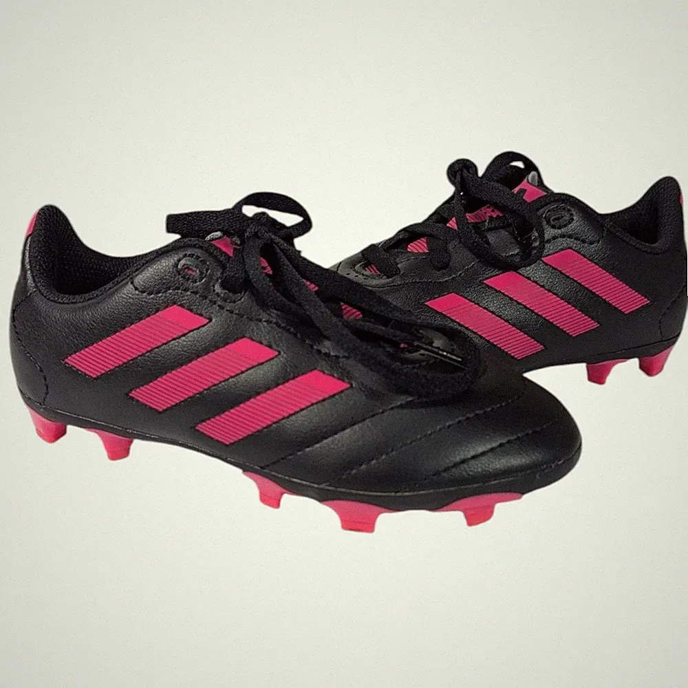 soccer cleats girls size 11.5 little kids