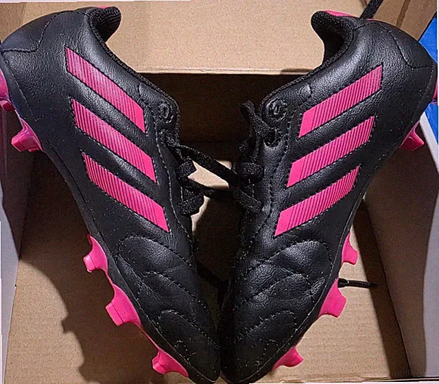 Adidas Soccer Cleats- Little Kids- Sz 1- Goletto VIII Black Pink- Pre-owned