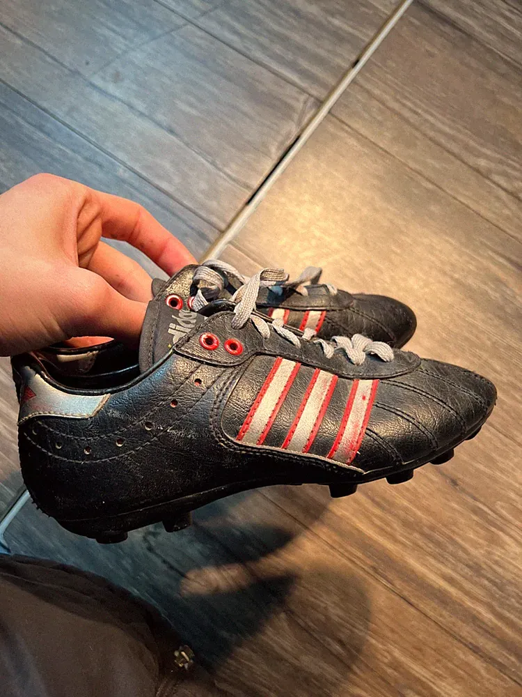 Adidas Soccer Cleats Men NOSIZE Black Leather Red Stripe Firm Ground