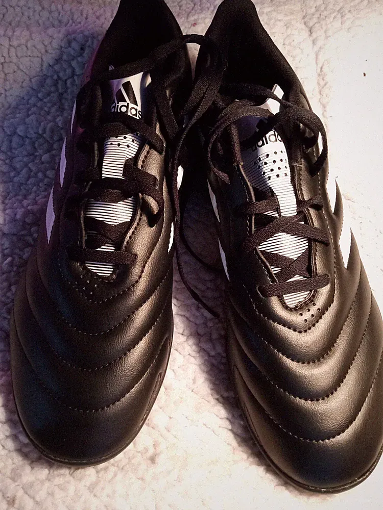 Adidas Soccer Cleats, Men's Size 10.5, Black