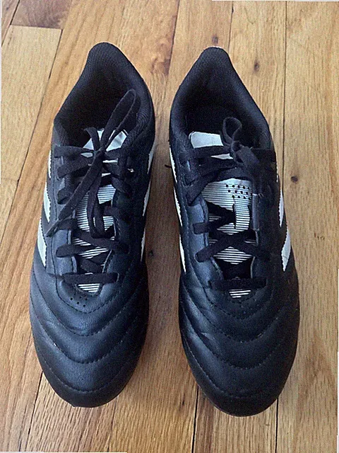 Adidas Soccer Cleats Size 5 1/2 – Excellent Condition