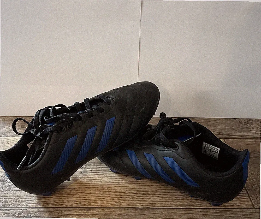 Adidas Soccer Cleats Size 6 ￼ Blue, And Black