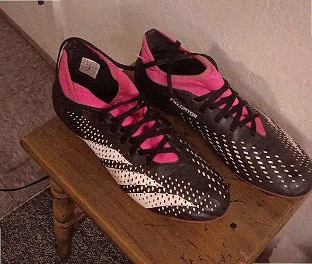 adidas soccer cleats size 9.5 men, Predator in great condition