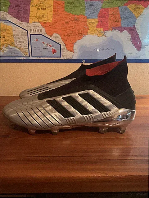 adidas soccer cleats size 9.5 mens