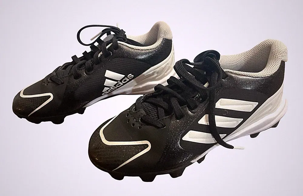 Adidas Soccer Cleats SPG 753001 TRX Turf Youth Size 1 Black/White NWOB