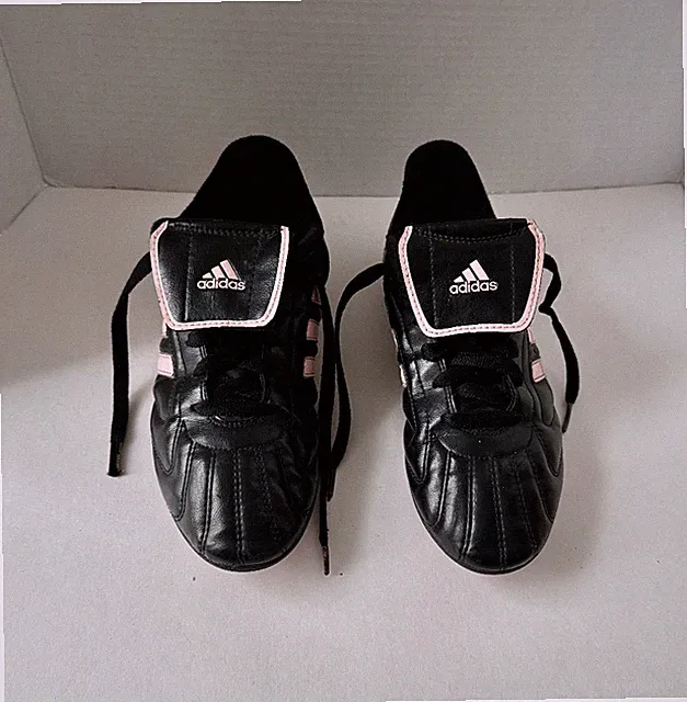 Adidas Soccer Cleats Women's Size 6 Black Pink Traxion 2006