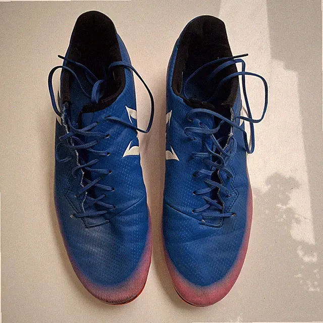 adidas soccer cleats youth size 10 1/2 44