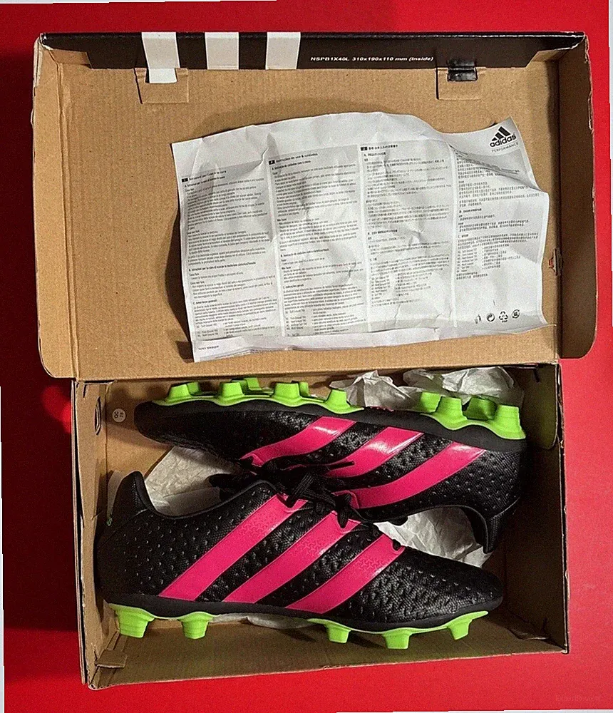 Adidas soccer shoes Cleats Mens Size 10 (narrow) Art Af4978 NIB Black