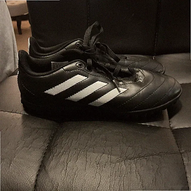Adidas Soccer Turf Cleats Size 3.5