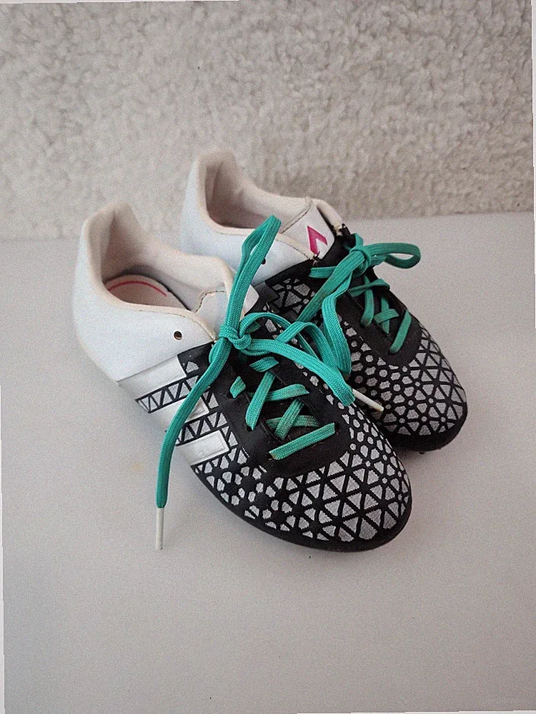 Adidas Soccer Turf Shoes Boys Sz 1 White/Black