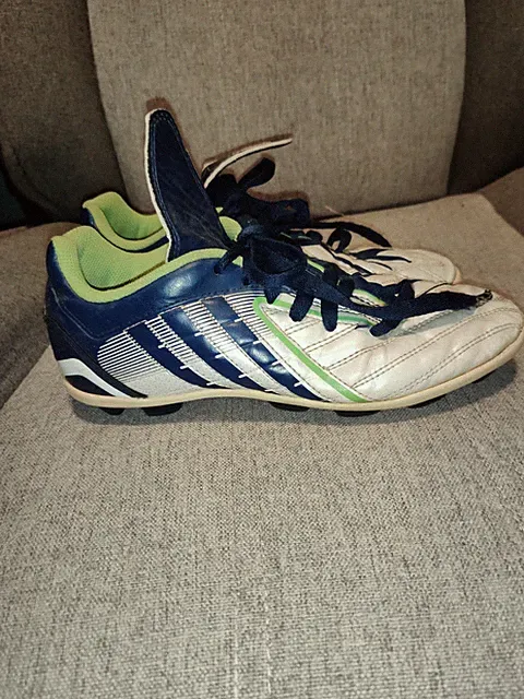 Adidas Traxion Soccer Cleats Youth Size 3.5 White Blue Green