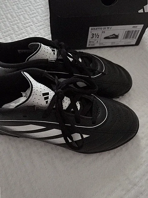 Adidas Turf Indoor Cleats Size 3.5
