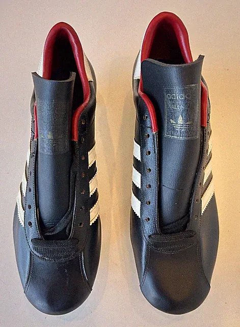 Adidas Valencia Vintage Soccer Cleats Sizes 8 & 8.5 (Mismatched Sizes)