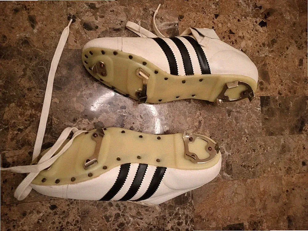 Adidas vintage girls 400 Slugger white 1970s cleats (unused with box) size 7