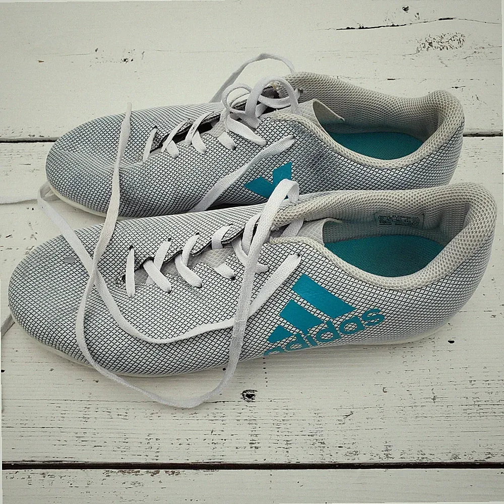 Adidas White Blue Athletic Indoor Soccer Cleats Shoes Men's Sz 6 / 38.5