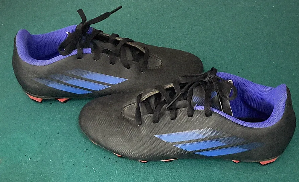 Adidas X Speed flow.4 Youth Soccer Cleats Size 5.5 Black w Blue Great Condition!